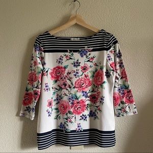 Patterned Floral Top, 3/4 sleeve
